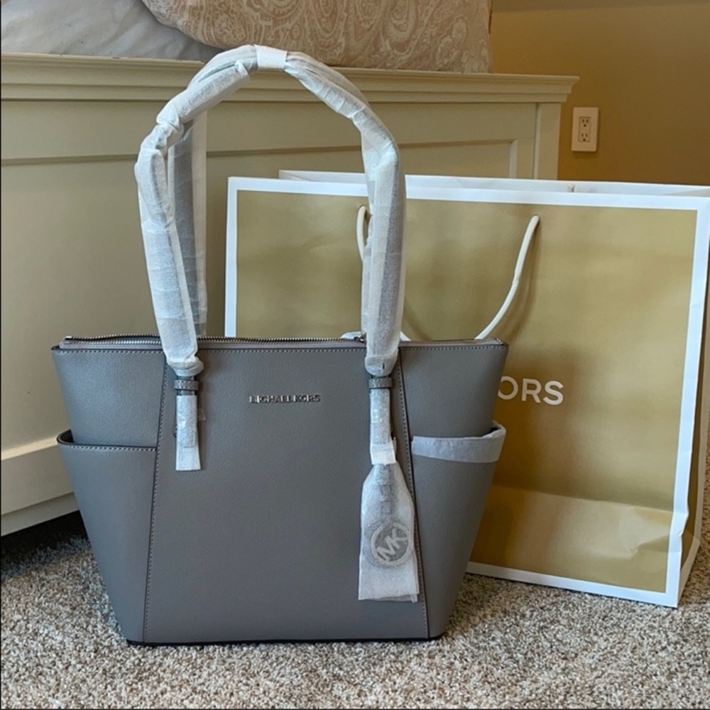 Pearl Gray Michael Kors Leather Tote BRAND NEW!!!
